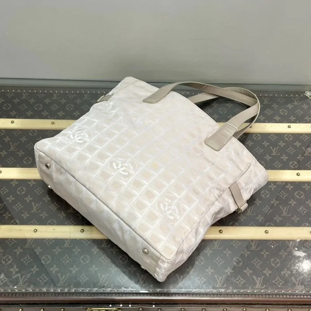 Chanel Women Pre-Loved Bag Very Good Condition